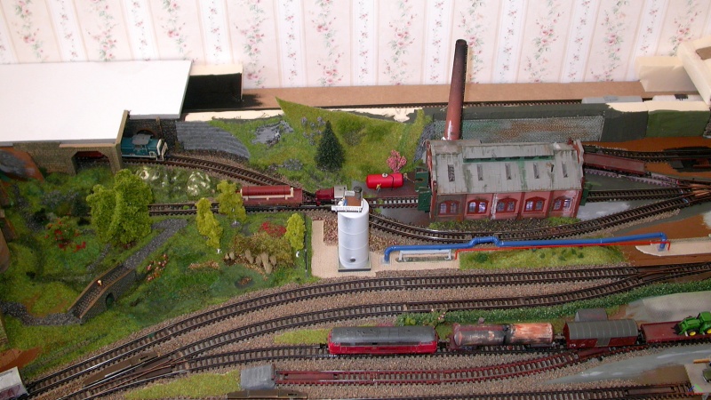 134 Stadtpark und Gewerbe.JPG - Der beliebte Stadtpark am früheren Löschteich